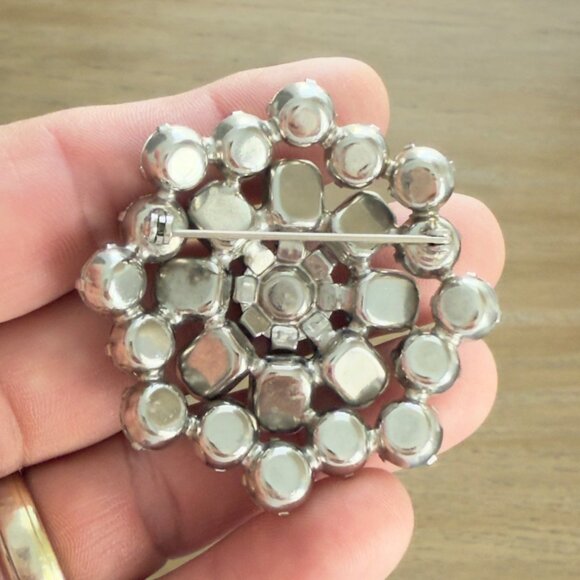 Vintage Rhinestone Brooch Pin Round Floral Design Silver Tone Clear Starburst - Picture 6 of 9